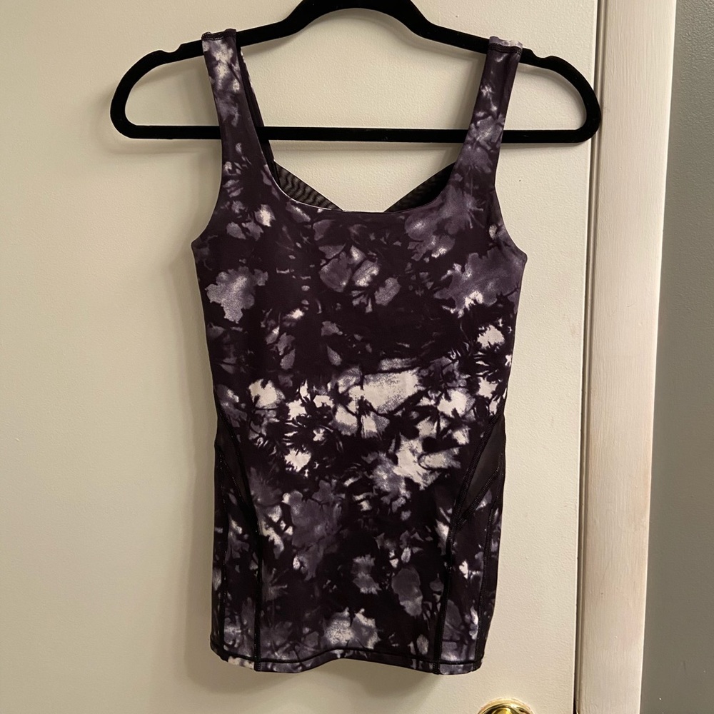 Lulu tank with built in bra